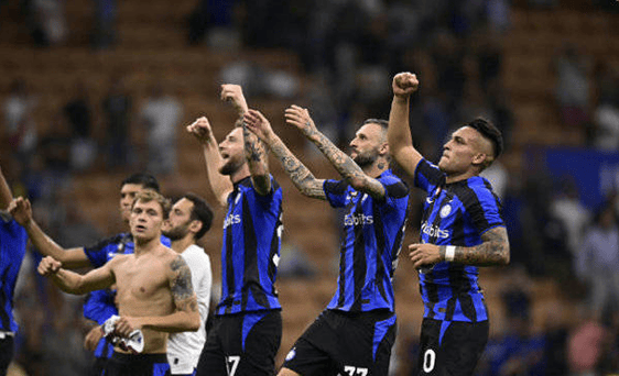 他带领球队 他带领球队