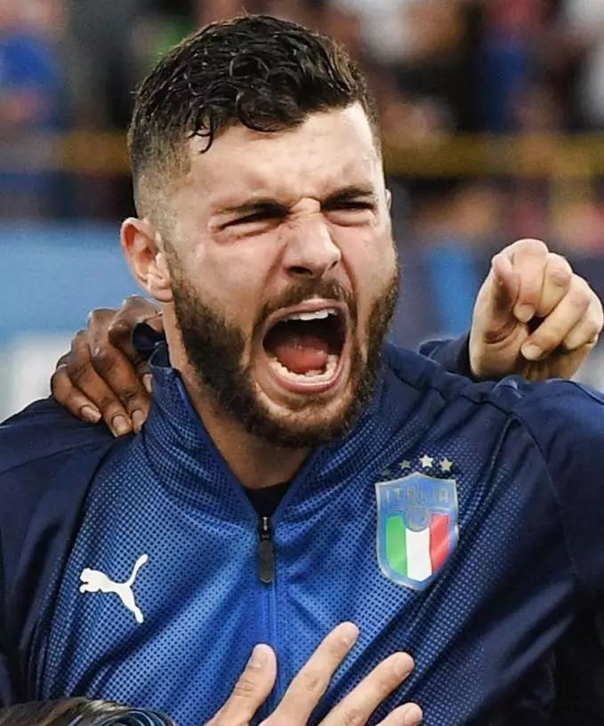 供了一个深 供了一个深