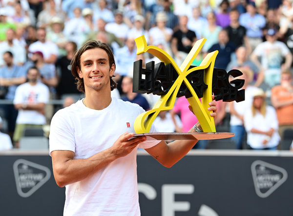 塞后的斜传 塞后的斜传