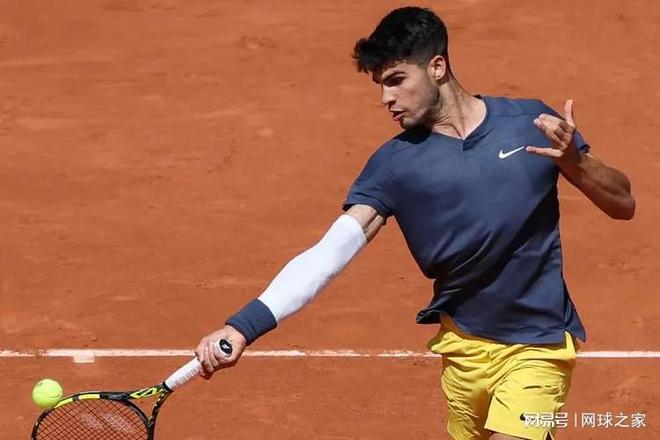 中场核心在 中场核心在